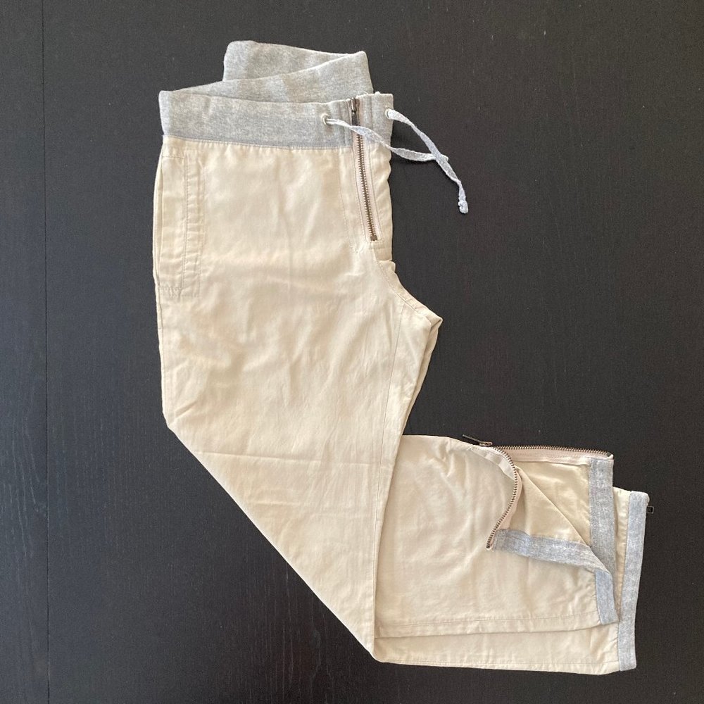TEENFLO, Size 4 us, in beige